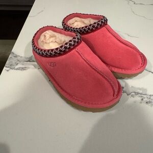 UGG girls slippers 12